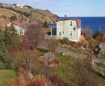 Exterior view from left side of property, showing Codner House with shed behind, 043 Lower Street, Torbay, NL, taken 2005/11/19.; Lara Maynard/HFNL, 2005.