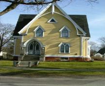 Front elevation, Job Hatfield House, Yarmouth, NS, 2006.; Heritage Division, NS Dept. of Tourism, Culture and Heritage, 2006.