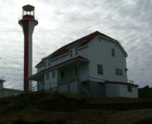 A northeast view of the Cape Forchu Lightstation, Cape Forchu, Yarmouth County, NS, 2006.; Heritage Division, NS Dept. of Tourism, Culture & Heritage, 2006