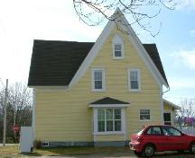 The rear elevation of the Andrew Lovitt House, Milton Highlands, Yarmouth County, NS, 2006.; Heritage Division, NS Dept. of Tourism, Culture & Heritage, 2006