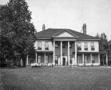 Showing property in 1910; Library and Archives Canada / PA-020763