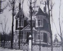 Exterior photo of Winterholme around 1916-1920.; Winterholme Heritage Inn 2006