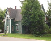 Vue de la résidence du Juge Jones prise à l'angle des rues Green et Chapel.; Carleton County Historical Society