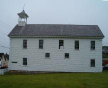 Side elevation, Tusket Court House, Tusket, NS, 2004.; Heritage Division, NS Dept. Tourism, Culture and Heritage, 2004