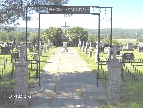 Main entrance of the Saint-Basile Cemetery