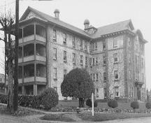 Exterior view of the Nanaimo Hospital, 1950; Nanaimo Community Archives, Nanaimo Regional General Hospital Society Fonds, Appraisal Report