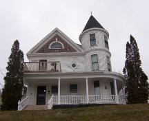 Front facade, Oakes House, Wolfville, NS, 2006.; Heritage Division, NS Dept. of Tourism, Culture and Heritage, 2006