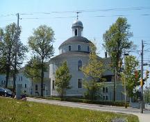 Side elevation from Cornwallis Street, St. George's Church, Halifax, 2004.; Heritage Division, NS Dept. of Tourism, Culture and Heritage, 2004.