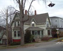 front elevation, Hill House, Wolfville, NS, 2006; Heritage Division, NS Dept. of Tourism, Culture and Heritage, 2006