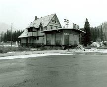 Corner view of Canadian Pacific Railway Station, showing both the front and side façades; viewed from the southwest.; Parks Canada Agency / Agence Parcs Canada, C.A. Hale, 1991.