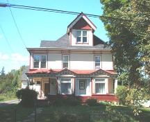 Front facade of Murray House from the street.; Heritage Division, NS Dept. of Tourism, Culture and Heritage, 2006