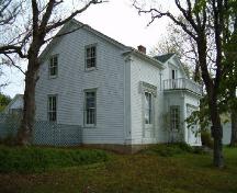 Front and east elevation, John Locke Homestead, Lockeport, 2004.; Heritage Division, NS Dept. of Tourism, Culture and Heritage, 2004.