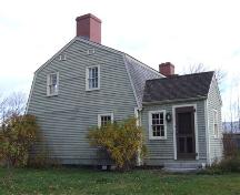 East elevation, Jeremiah Calkin House, Grand Pre, NS, 2006.; Heritage Division, NS Dept. of Tourism, Culture and Heritage, 2006.