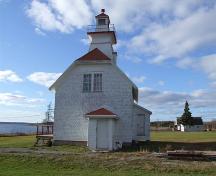 East elevation, Mullins Point Lighthouse, North Wallace, Nova Scotia, 2006.
; Heritage Division, NS Dept. of Tourism, Culture and Heritage, 2006.