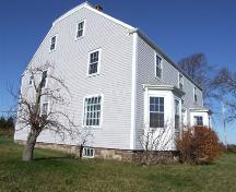 Front and west elevation, Richmond Hill Farm, Windsor, Nova Scotia, 2006.; Heritage Division, NS Dept. of Tourism, Culture and Heritage, 2006.