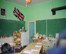 Interior classroom of the Ravineside School, 2006.; Ross Herrington, 2006.