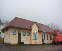 Exterior photo of Canadian National Railway Station showing front facade, 2006/11/19.; L Maynard, HFNL 2006
