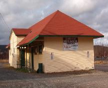 Exterior photo of Canadian National Railway Station showing side and rear, 2006/11/20.; L Maynard, HFNL 2006