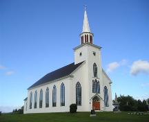 Front and west elevation, St. Peter's Church, Tracadie, Nova Scotia, 2005.; Heritage Division, NS Dept. of Tourism, Culture and Heritage, 2005.