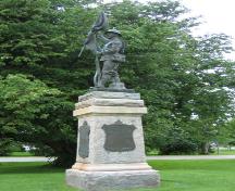 Established in 1921, the 9 ft. bronze sculpture features a soldier holding aloft a "flag of victory"; Province of PEI, Darin MacKinnon, 2005