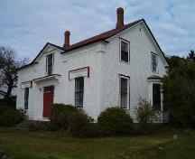 Front and west elevation, Jacob Locke Homestead, Lockeport, 2004.; Heritage Division, NS Dept. of Tourism, Culture and Heritage, 2004.