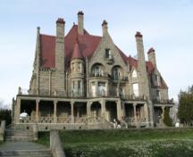 Exterior view of Craigdarroch Castle, 2004.; City of Victoria, Libby Walton, 2004.