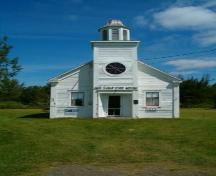 Front elevation, Minudie School Museum, Minudie, Nova Scotia, 2005.; Heritage Division, NS Dept. of Tourism, Culture and Heritage, 2005.