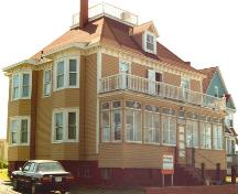 View of left and front facades of The Thorndyke, Grand Bank, NL.; HFNL 2007