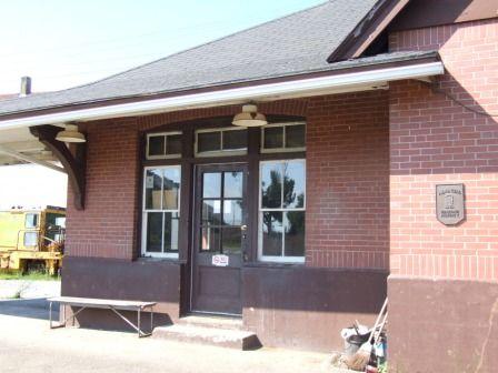 Front entrance, Hantsport Railway Station