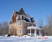 Southeast exterior view of the Cronquist House, Bower Ponds (February 2004); City of Red Deer, 2004