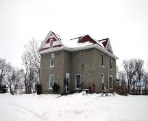 Primary elevations, from the northwest, of the Cottingham-Smith House, Boissevain area, 2006; Historic Resources Branch, Manitoba Culture, Heritage and Tourism, 2006