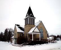 Façade principale - du sud-ouest de l'église unie d'Elkhorn, Elkhorn, 2005; Historic Resources Branch, Manitoba Culture, Heritage and Tourism 2006