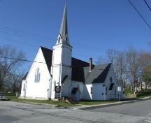 Front and west elevation, Trinity United Church, Shelburne, Nova Scotia, 2007.
; Heritage Division, NS Dept. of Tourism, Culture and Heritage, 2007.