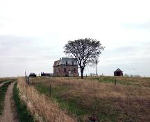 Contextual view, from the southeast, of the Menarey House, Cartwright area, 2006; Historic Resources Branch, Manitoba Culture, Heritage and Tourism, 2006