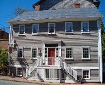 Front façade of the Knaut-Rhuland House National Historic Site of Canada, Lunenburg, NS, 2004.; Tourism, Culture and Heritage, Province of NS/Province de N-É, 2004.
