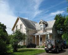 Photo of the front façade of the house; Town of Tracadie-Sheila