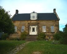Front elevation of the Peter Smyth Hood, Port Hood, NS, 2004.; Dept. Tourism, Culture and Heritage, Province of NS, 2004