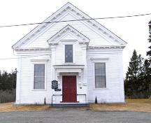 Front (west) elevation of the Central Chebogue United Baptist Church, Central Chebogue, NS, 2008.; Heritage Division, NS Dept. of Tourism, Culture and Heritage, 2008