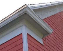 Eave return and rounded corner board, Anglican Rectory, Blandford, Nova Scotia, 2007.; Heritage Division, Nova Scotia Department of Tourism, Culture and Heritage, 2007.