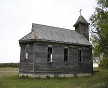 Façades secondaires - du nord de l'église unie ukrainienne Sts. Peter and Paul, région d'Inglis, 2006; Historic Resources Branch, Manitoba Culture, Heritage and Tourism, 2006
