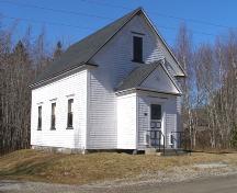 Perspective view of facade (east) and south side of the South Canaan Free Baptist Church, South Canaan, Yarmouth County, NS, 2008.; Heritage Division, NS Dept. of Tourism, Culture and Heritage, 2008