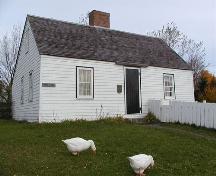 Giles House, Cole Harbour Farm, Cole Harbour, 2005.; Heritage Division, NS Dept. of Tourism, Culture and Heritage, 2005.

