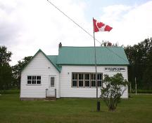 Façade est de l'école Spurgrave, Carrick, 2004; Historic Resources Branch, Manitoba Culture, Heritage, Tourism and Sport, 2004