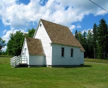 Cette image montre la vue oblique de la chapelle, 2007.; Province of New Brunswick