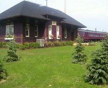 L'ancienne gare de Florenceville et trois wagons du Canadien Pacifique.; Florenceville-Bristol