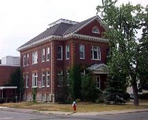 This building was built with a grant from the Carnegie Foundation, associated with Andrew Carnegie.; Alina Rida Rashid, Niagara Falls Public Library Digital Collection, 2005.