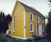 Exterior view of side and front facade, John and Ann Brinson House (Carmanville South, NL); HFNL 2005