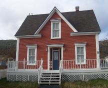 Exterior view of front facade, John William Roberts House, Woody Point, NL.; 2005 Heritage Foundation of Newfoundland and Labrador