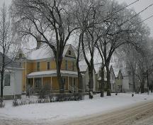 Contextual view, from the southwest, of the Gabrielle Roy House, Winnipeg, 2005; Historic Resources Branch, Manitoba Culture, Heritage, Tourism and Sport, 2005