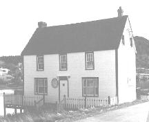 View of front facade of Monks House, King's Cove, NL.; Heritage Foundation of Newfoundland and Labrador 2005